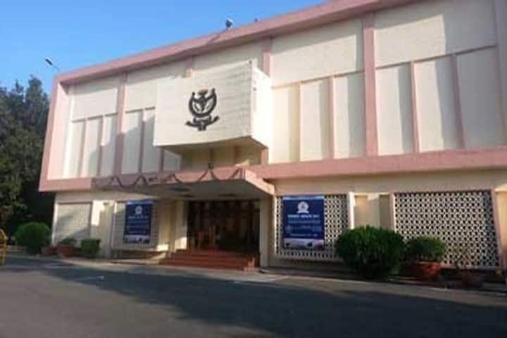 Maulana Azad Medical College